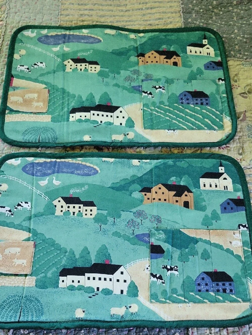 1992 Fabric Traditions Country Farm Placemats Set of 2 Quilted Pocket Cottage